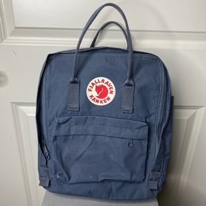 Fjallraven Kanken Classic Backpack in Dusk